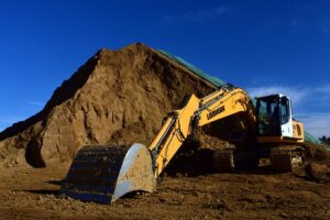 excavators 3282111 640 300x200 - COMO DESCOBRIR SE O MANGANÊS NA SUA PROPRIEDADE POSSUI QUALIDADE COMERCIAL